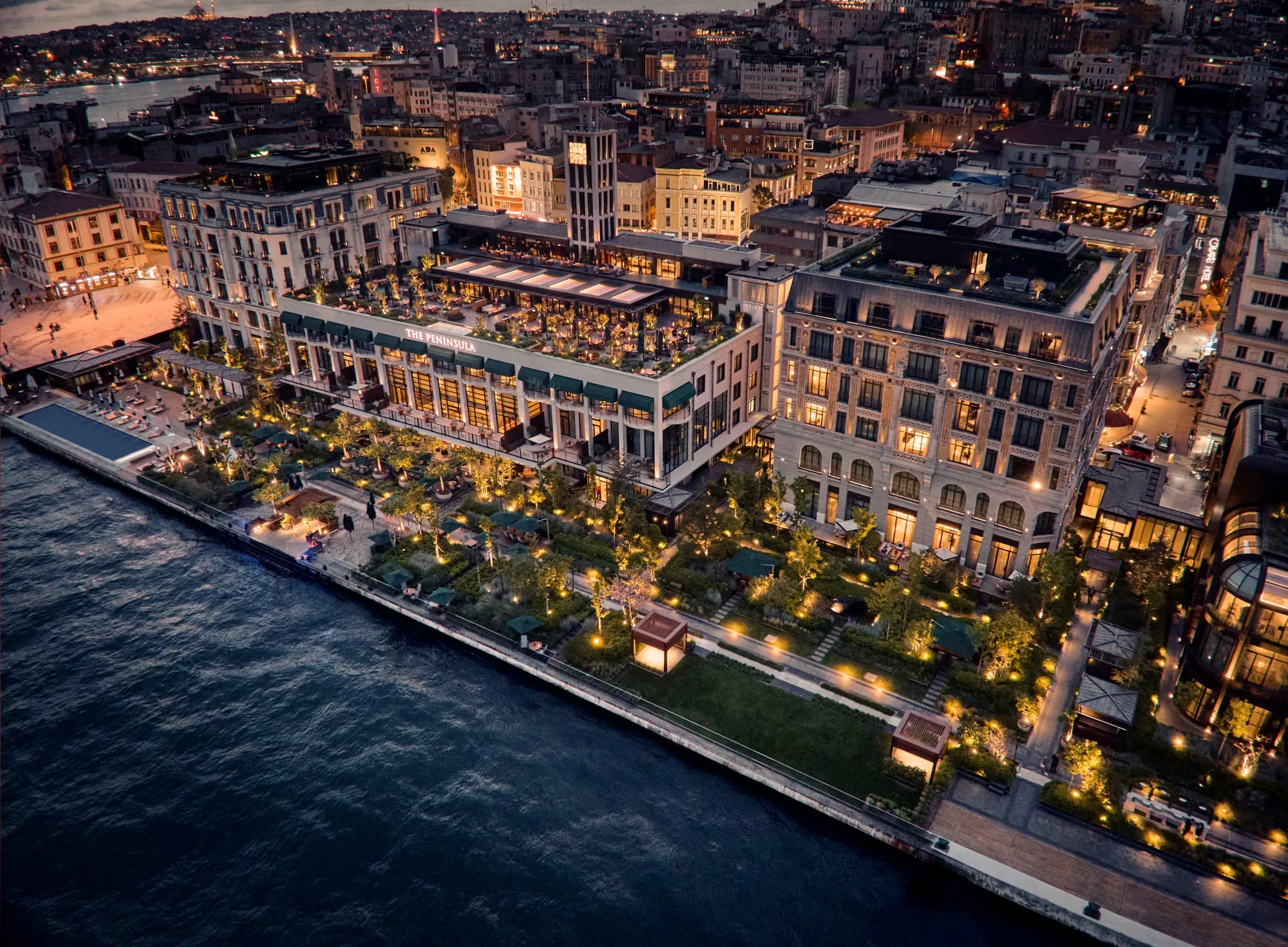 The Peninsula Istanbul ve İstanbul Boğazı